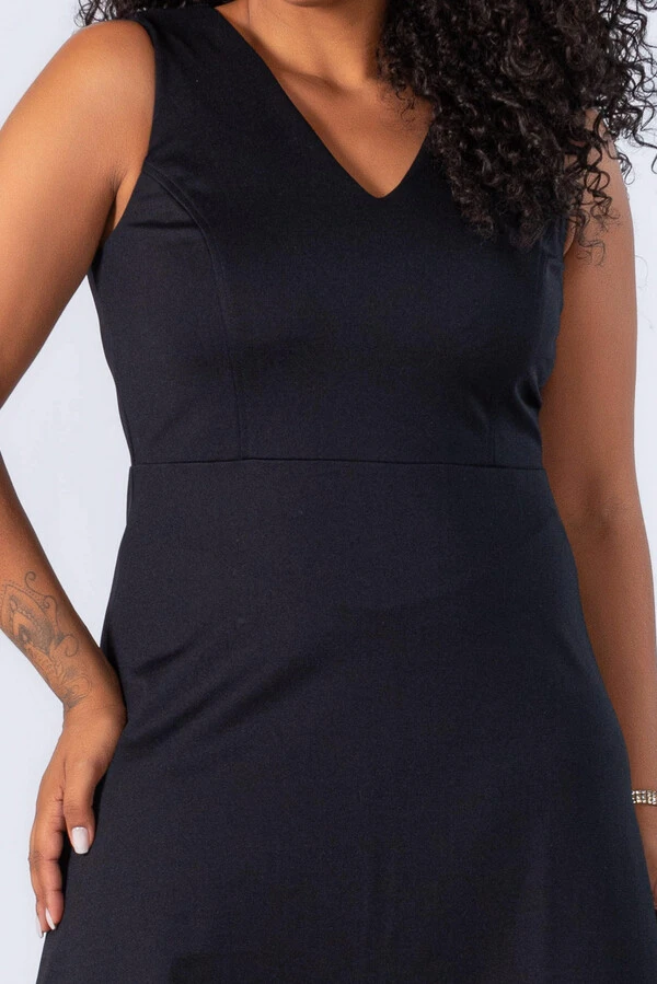 Vestido midi estruturado com forro