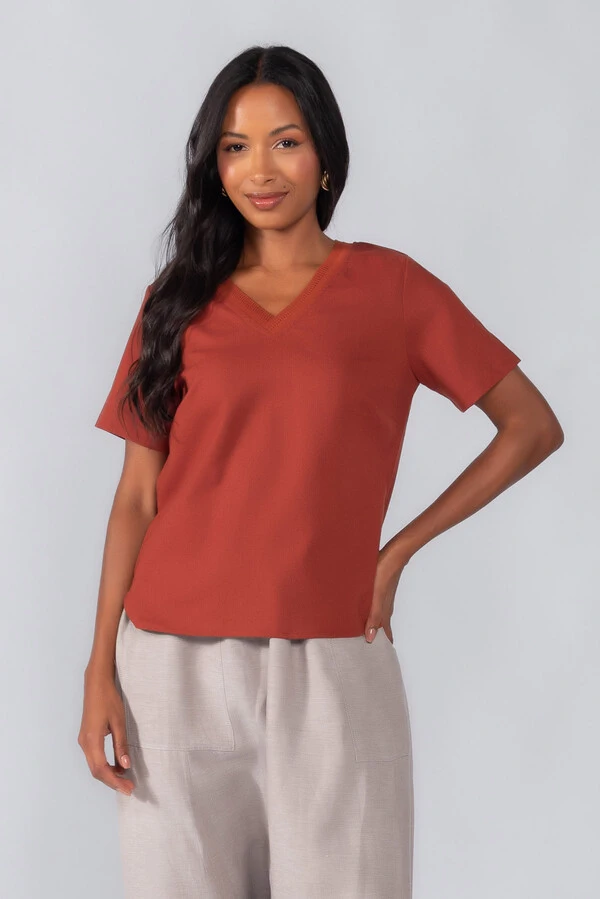 Blusa linho decote em v