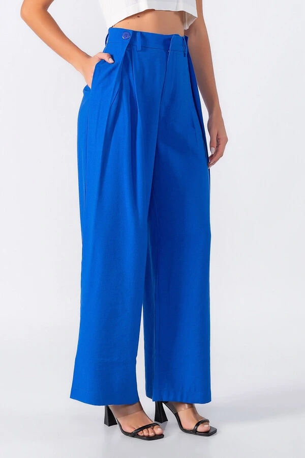 Calca pantalona com detalhe no cos