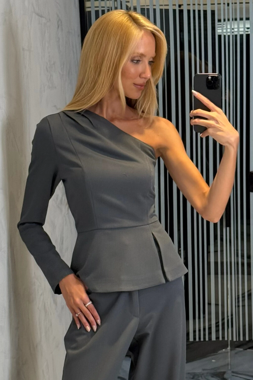 FotoBlusa Um Ombro Victoria