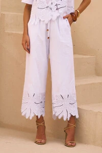 Calça Bordada Saab