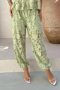 Calça Renda Leaf