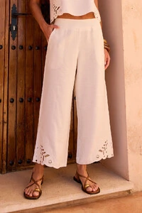 Calça Bordada Touch