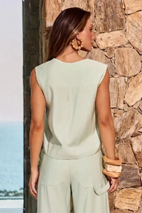 Regata Naya Lilly