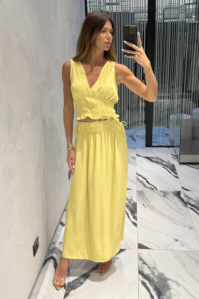 Conjunto Regata e Saia Side Celine