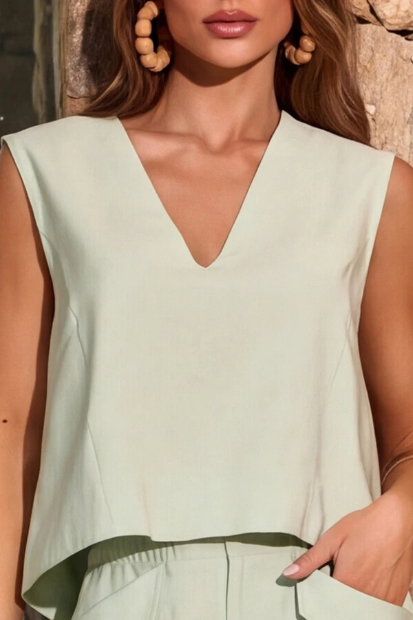 Regata Naya Lilly