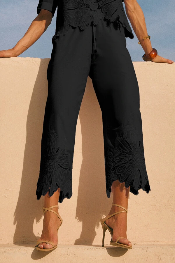 Calça Bordada Saab