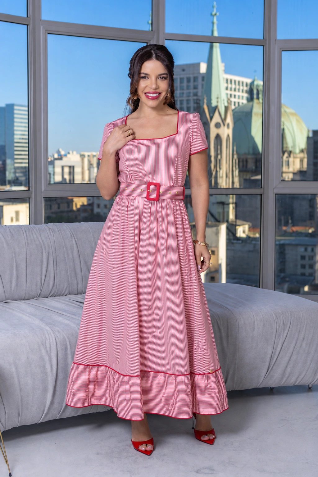 Foto Vestido Max Midi Lilou com Cinto e Decote Quadrado