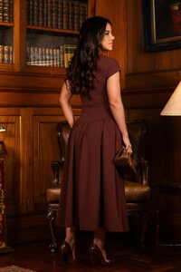 Vestido Max Midi Beverly em Alfaiataria com Elastano Marrom
