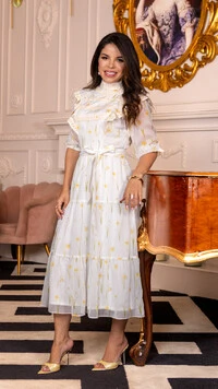 Vestido Max Midi Rubi em Crepe Florido com Renda