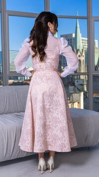Vestido Max Midi Daniele com Alças e Modelagem Evasê