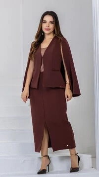 Blusa Capa Samy em Alfaiataria com Fechamento por Botão