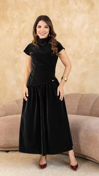 Vestido Longo Suede Zenaide Gola Alta Manga Tulipa