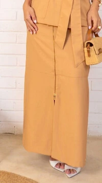 Saia Maxi Midi Vanda em Viscose com Fenda