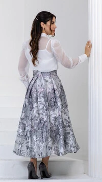 Saia Midi Maia em Jacquard com Pregas Largas