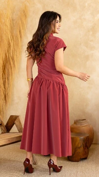 Vestido Longo Suede Zenaide Gola Alta Manga Tulipa