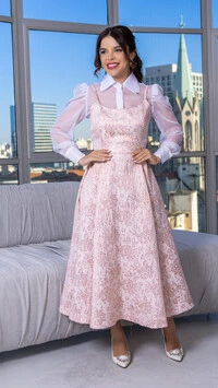 Vestido Max Midi Daniele com Alças e Modelagem Evasê