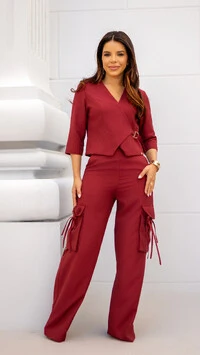 Calça Cargo Jopie em Viscose com Bolsos Laterais