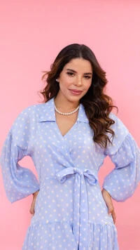 Vestido Midi Azul Poá Marina Crepe Estilo Envelope