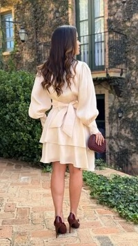Vestido Daiana em Viscose com Mangas Longas Nude