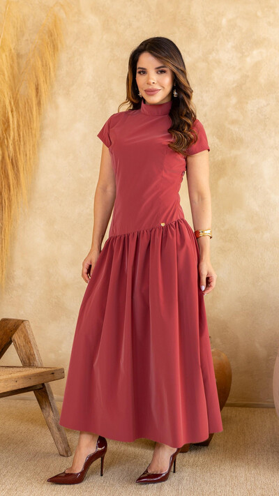 Foto Vestido Longo Suede Zenaide Gola Alta Manga Tulipa