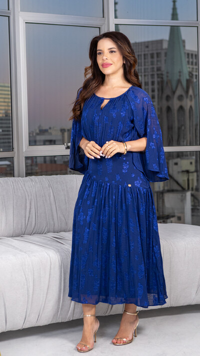 Foto Vestido Longo Leone com Mangas Longas e Saia Ampla