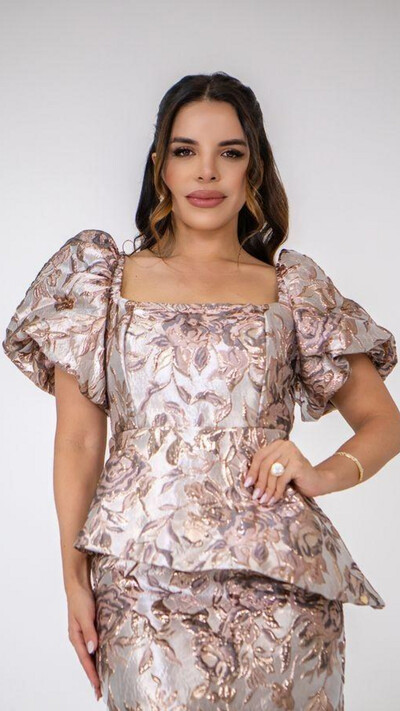 Foto Vestido Midi Rosa Jacquard Audrey Floral com Peplum