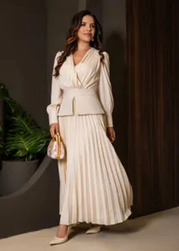 Vestido Longo Carolaine em Crepe com Saia Plissada