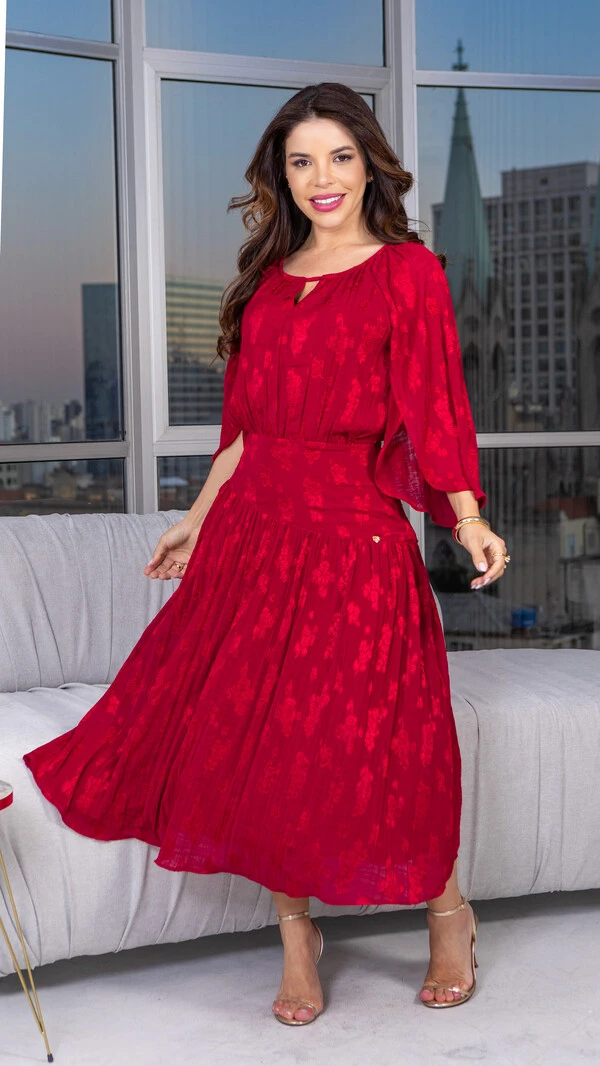 Vestido Longo Leone com Mangas Longas e Saia Ampla