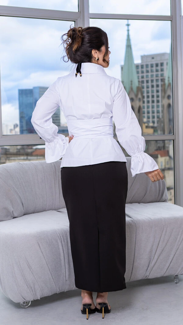 Blusa Nina Estilo Camisa com Cinto de Amarração