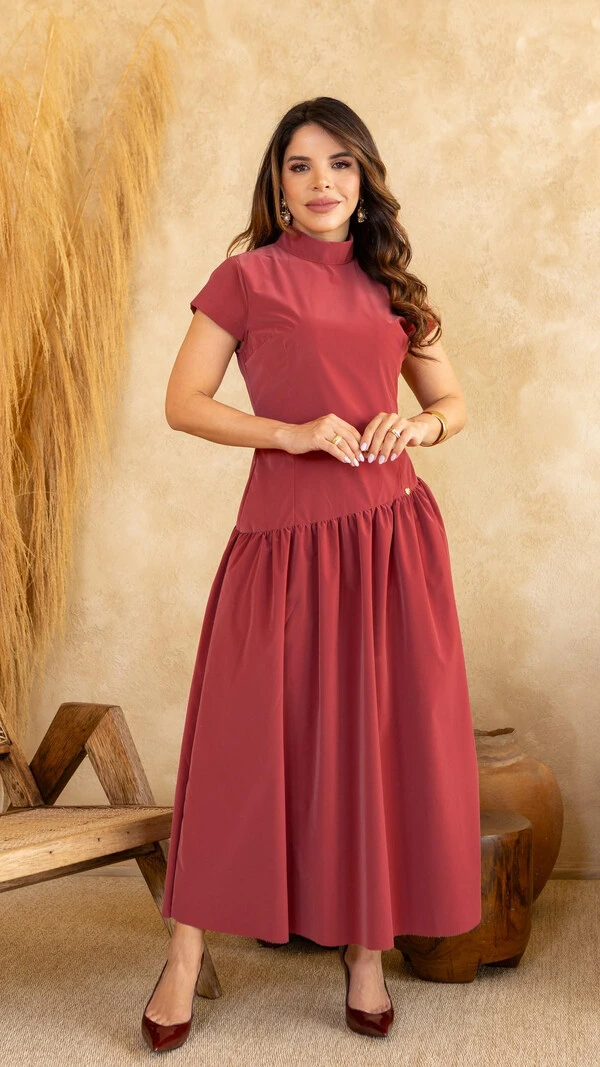 Vestido Longo Suede Zenaide Gola Alta Manga Tulipa