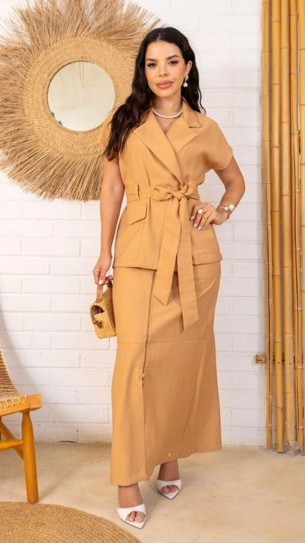 Saia Maxi Midi Vanda em Viscose com Fenda