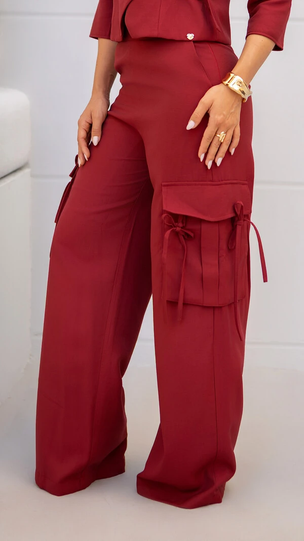 Calça Cargo Jopie em Viscose com Bolsos Laterais