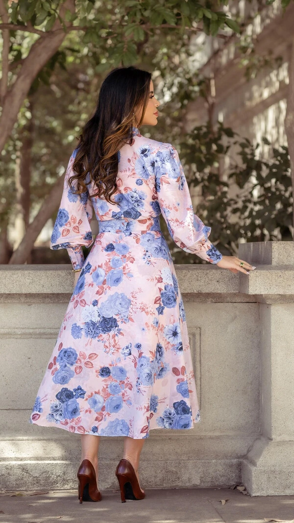 Vestido Midi Estampado Azul Atena em Crepe Saia Godê