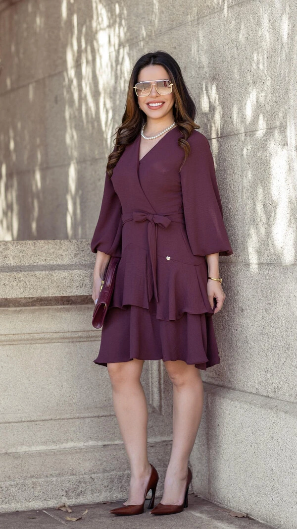 Vestido Curto Geométrico Lisbela Crepe Decote Transpassado