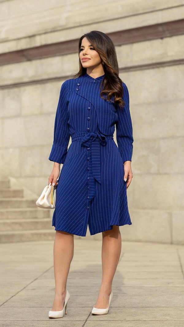 Vestido Curto Viscose Joaquina Acinturado com Botões