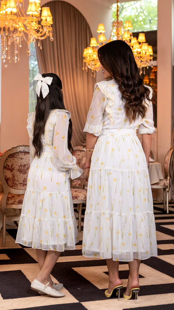 Vestido Infantil Max Midi Fiorella em Crepe com Renda