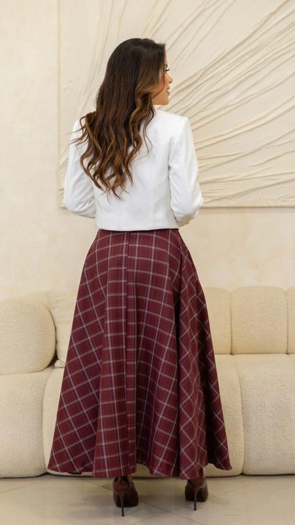 Blazer Eliene Cropped Branco em Alfaiataria