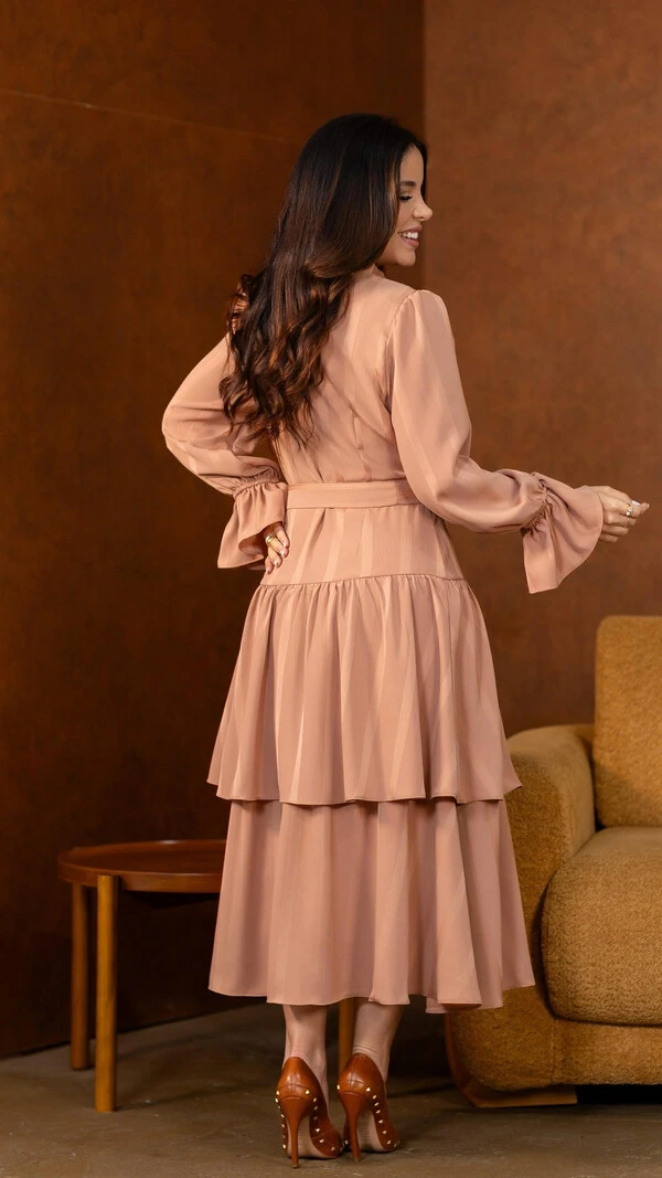Vestido Midi Cappuccino Felicia Crepe Gola Alta