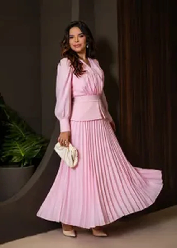 Vestido Longo Carolaine em Crepe com Saia Plissada