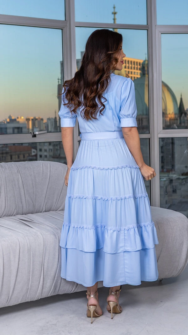 Vestido Max Midi Nany com Renda e Babados Coral e Azul
