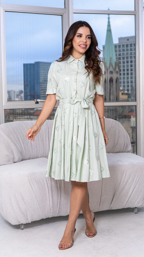 Vestido Midi Sanya em Viscose com Faixa e Botões