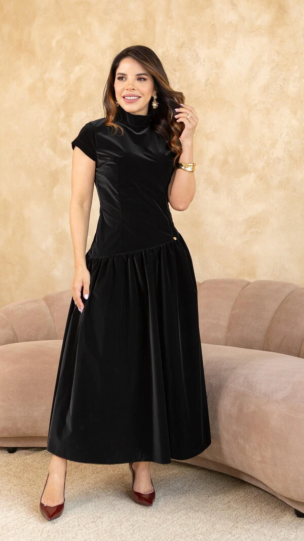 Vestido Longo Suede Zenaide Gola Alta Manga Tulipa