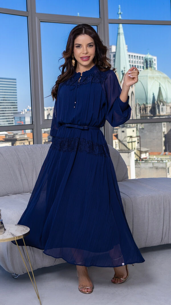 Vestido Max Midi Mércia Plissado com Renda Chantilly