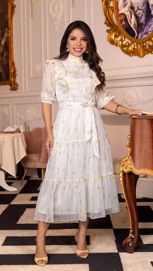 Vestido Max Midi Rubi em Crepe Florido com Renda