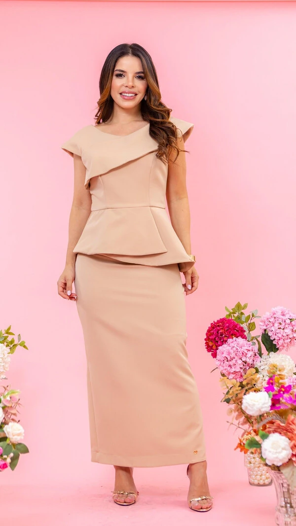 Conjunto Nely em Alfaiataria com Peplum