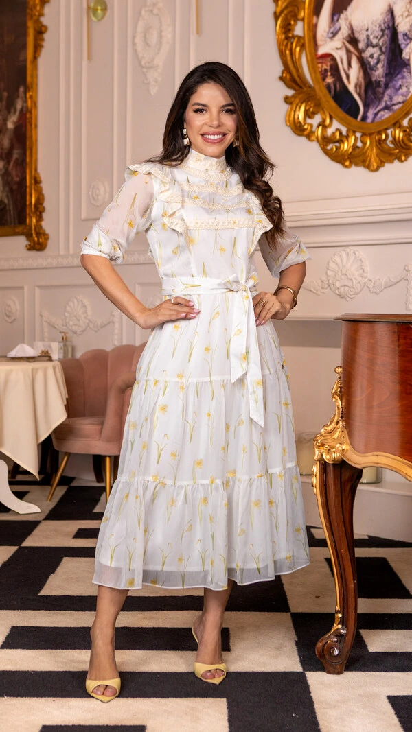 Vestido Max Midi Rubi em Crepe Florido com Renda