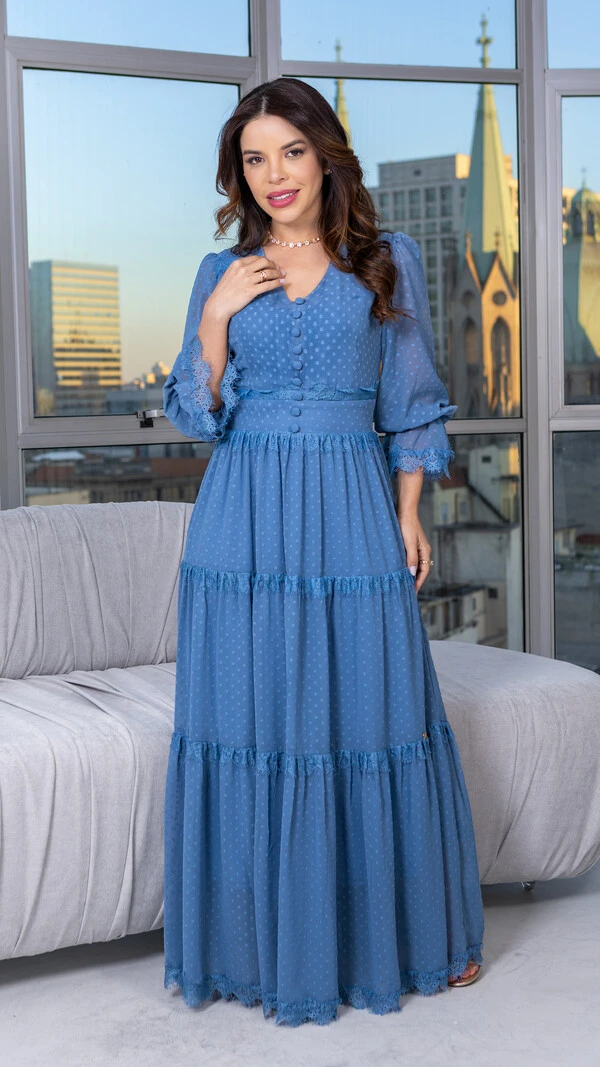 Vestido Longo Derya com Renda Chantilly e Botões