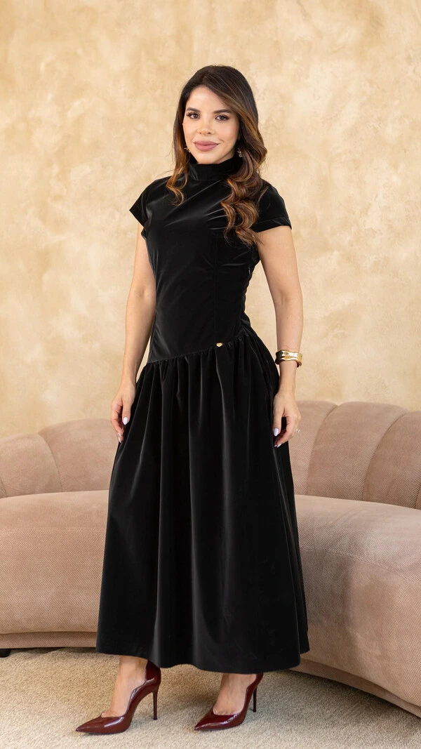 Vestido Longo Suede Zenaide Gola Alta Manga Tulipa