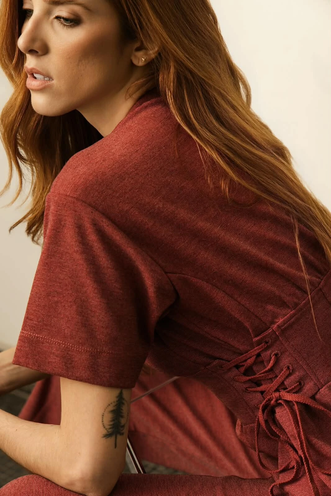 Foto Conjunto de Malha com Blusa Recortes Corpete e Calça Barrel